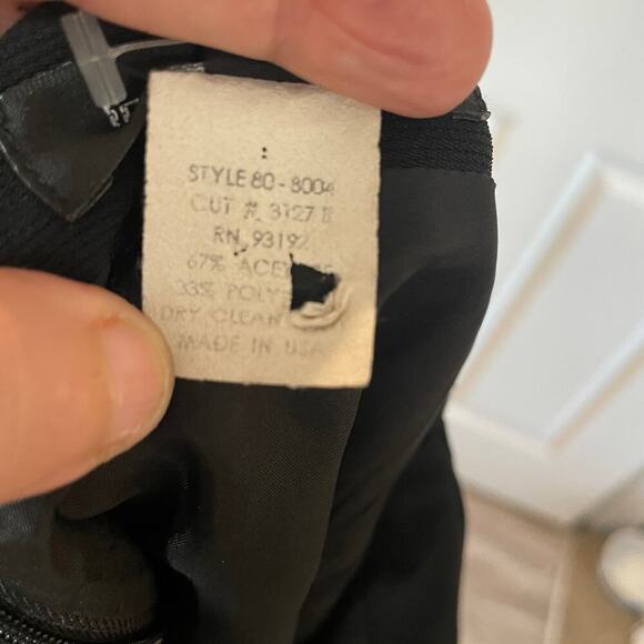 Iris Singer Collection size 14 black pencil skirt. Please see measurements - Picture 9 of 16